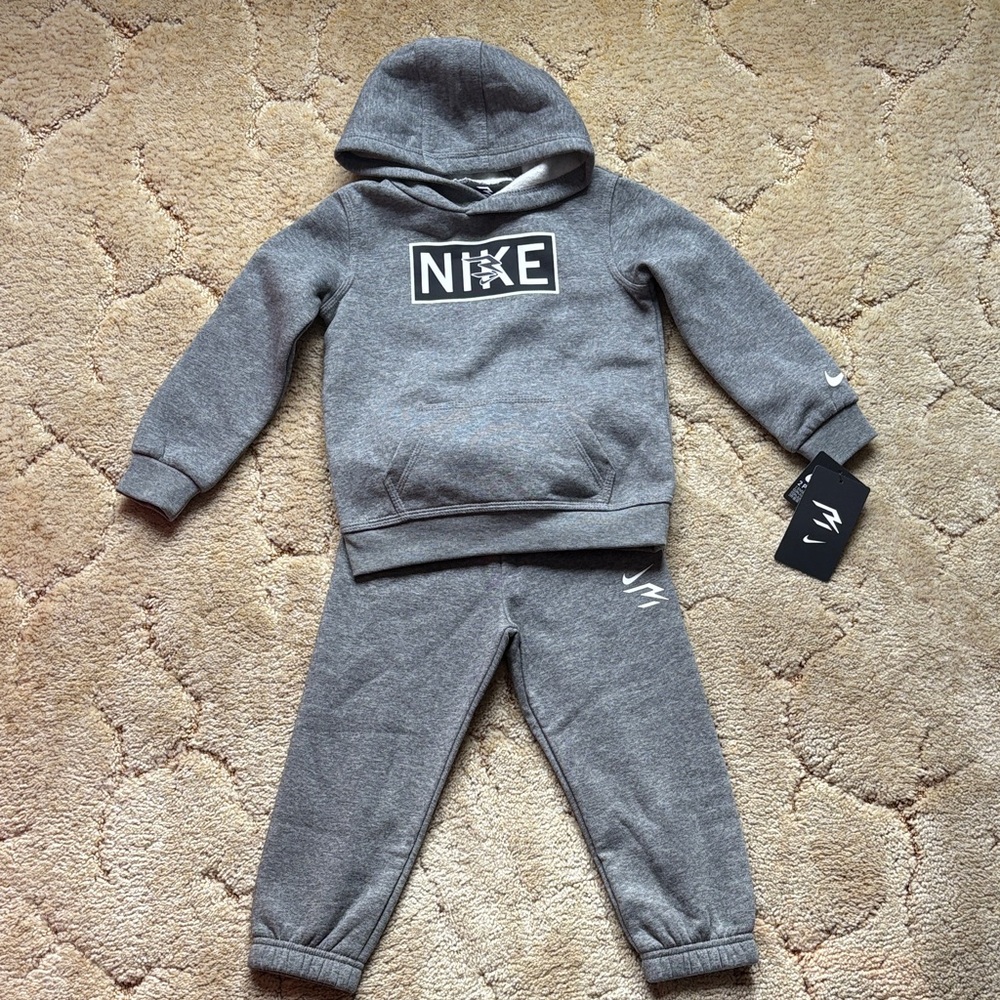 NWT Nike 3 Brand Kids Gray Sweatpants and Hoodie Set